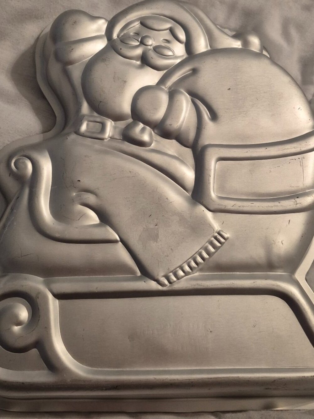 Vintage 1984 Wilton Santa 'N Sleigh Cake Pan Aluminum 13" x 11.5" Christmas GC